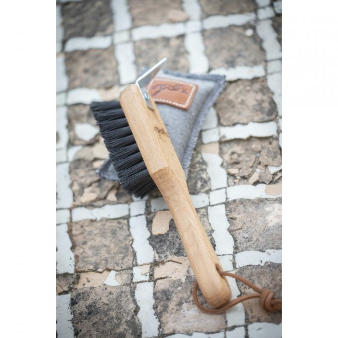 CURE PIED PENELOPE "BROSSE"